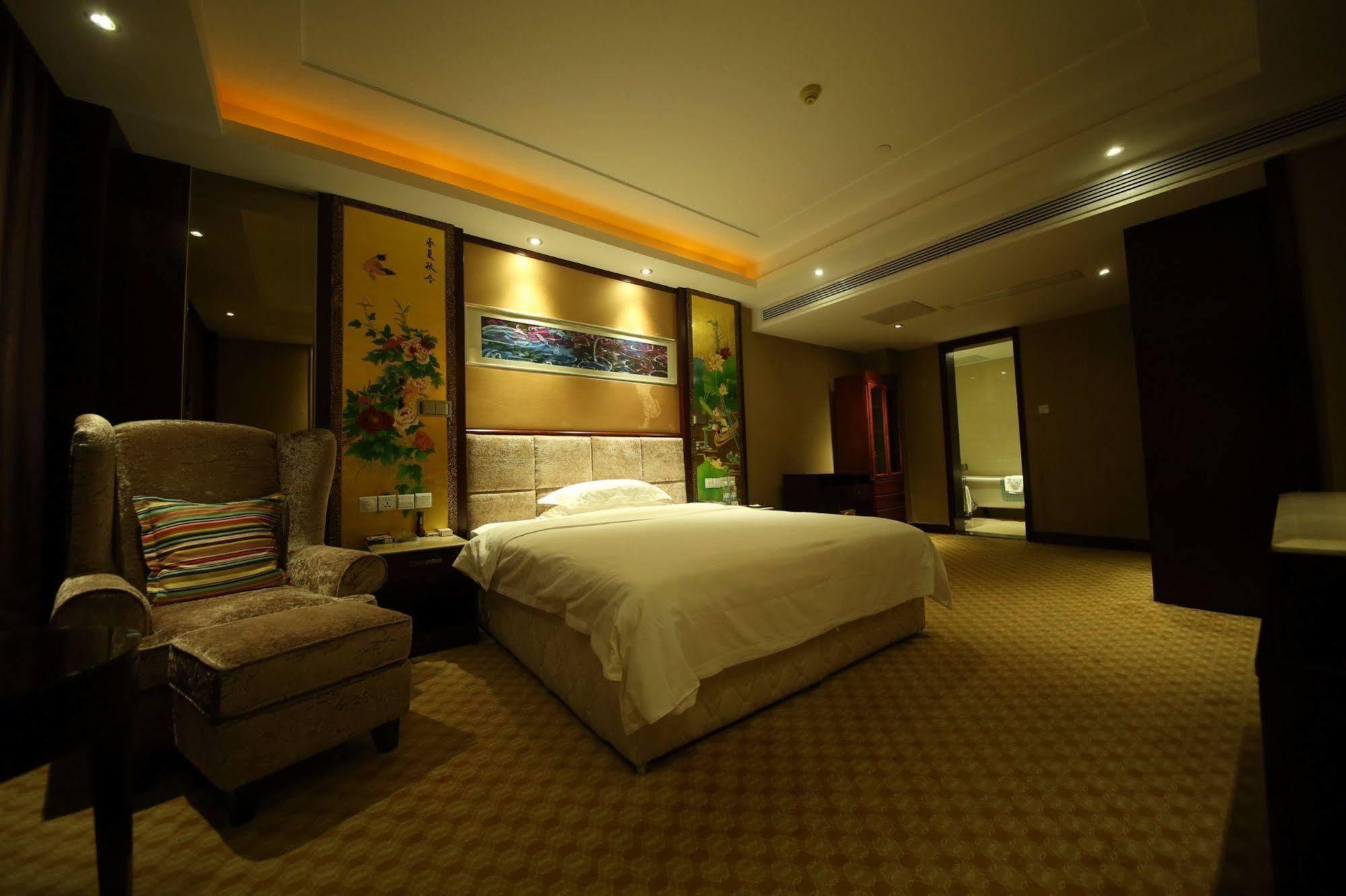 Yantai Asia Hotel Exterior photo